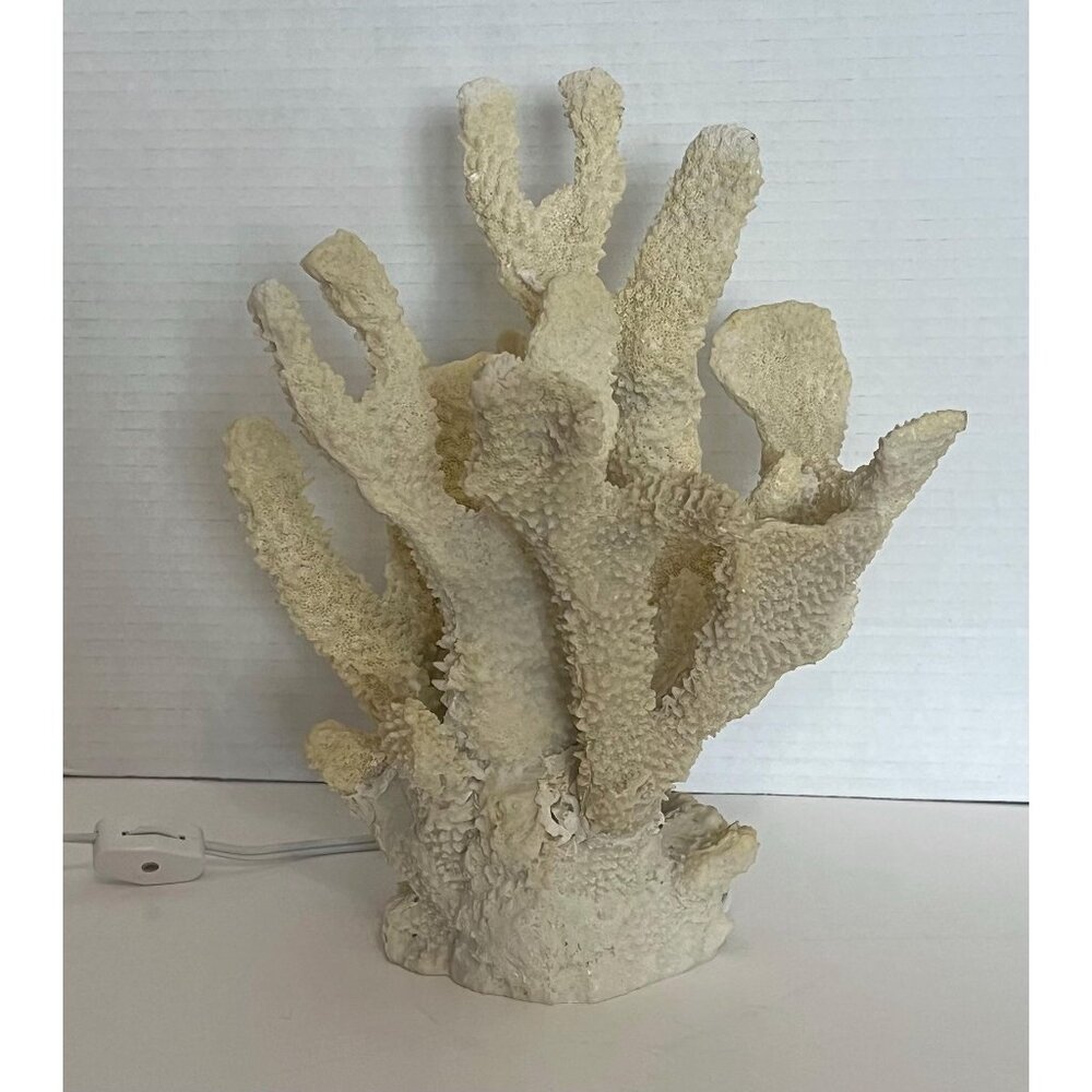 Vintage Coastal Resin Table Lamp – 1990s Faux Coral Sculptural Accent Lighting - Picture 1 of 9